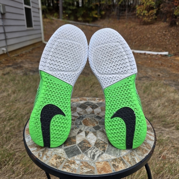 Nike Court Air Zoom Vapor Pro 2 DR6192-105 White/Green Sneakers Women's Size 8.5 - Picture 6 of 9